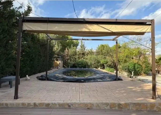 Terrassa de Casa o xalet en venda en Crevillent amb Aire condicionat, Jardí privat i Traster