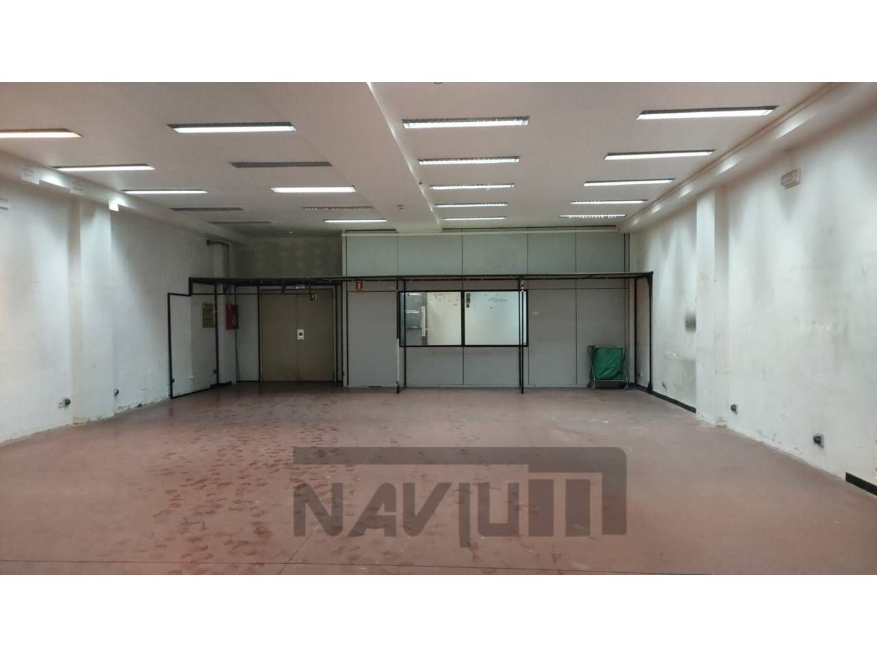 Nau industrial de lloguer en  Madrid Capital