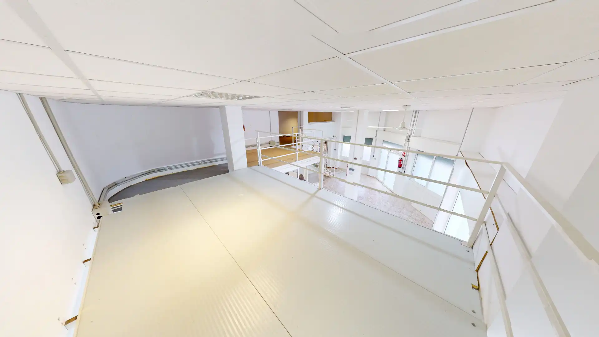 Local en venta en El Campello con Aire acondicionado, Calefacción y Alarma