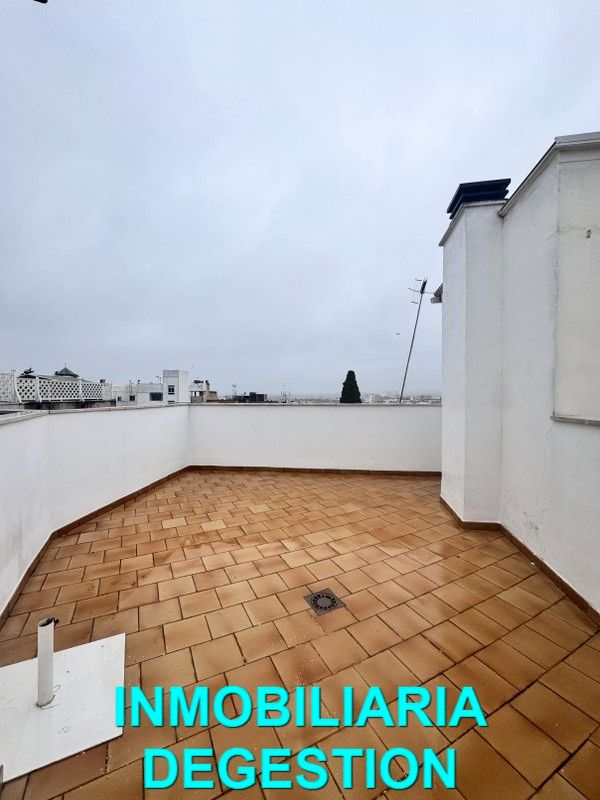 Terrassa de Pis en venda en Linares amb Aire condicionat, Calefacció i Terrassa