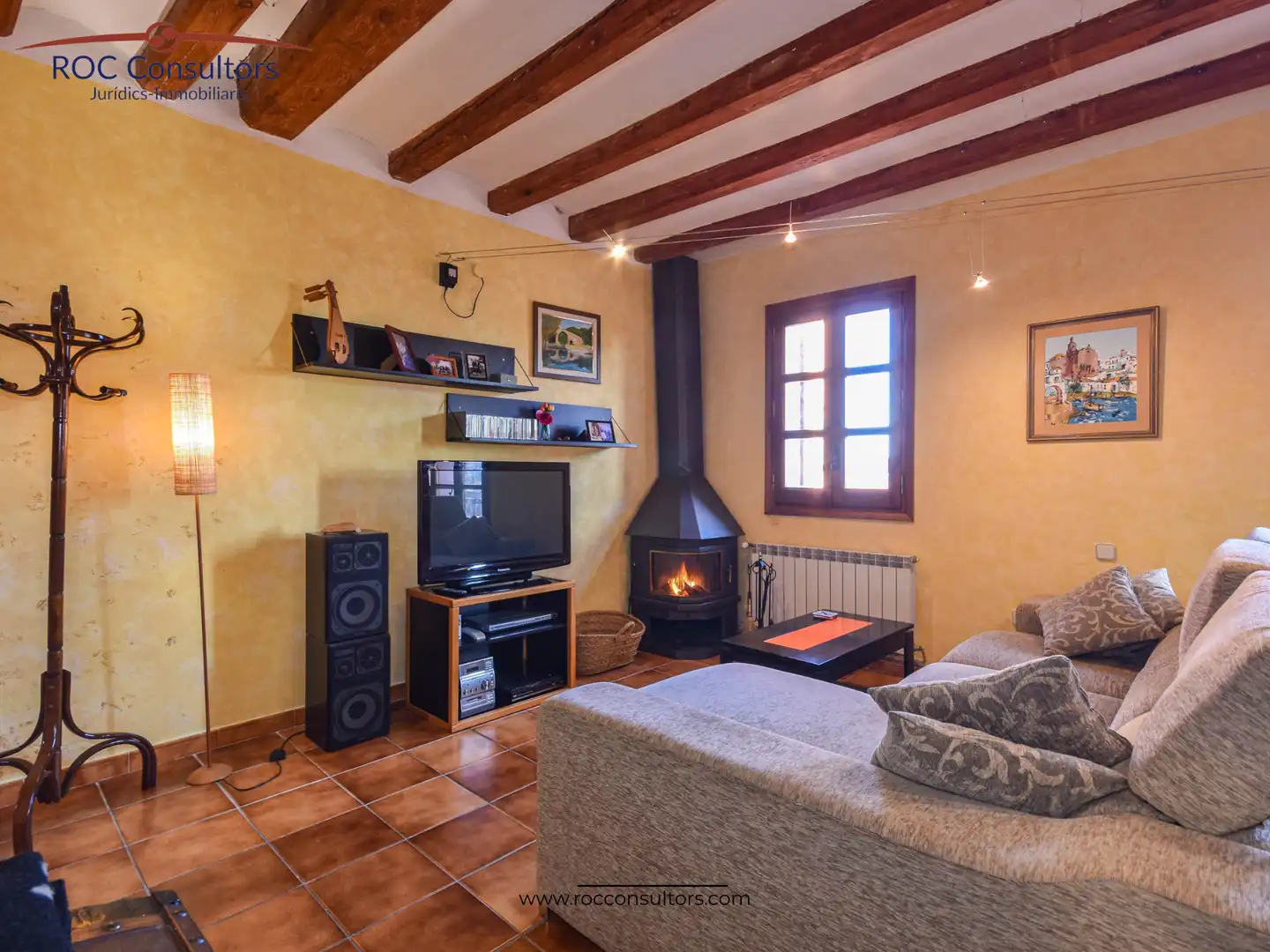 Wohnzimmer von Einfamilien-Reihenhaus zum Verkauf in Berga mit Heizung