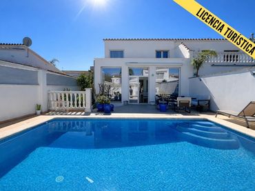 Casa en venta en Peni