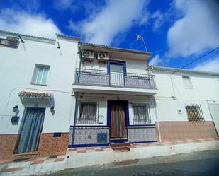 Vista exterior de Casa o xalet en venda en Chimeneas amb Balcó