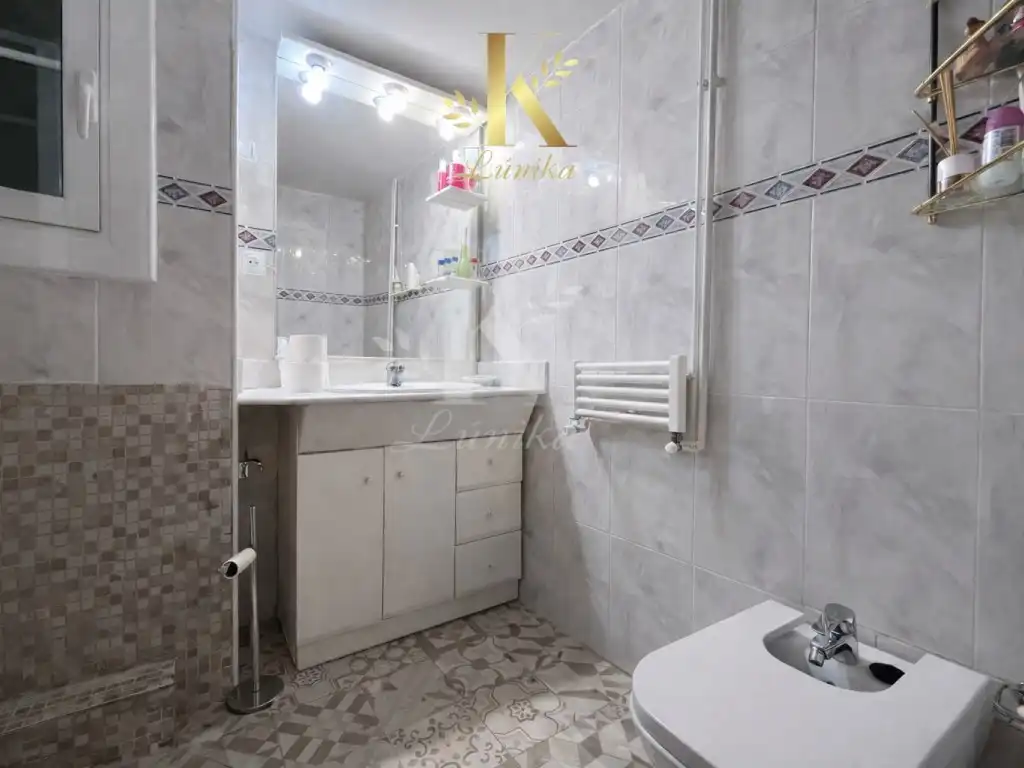 Baño de Piso en venta en Barcelona con Balcón