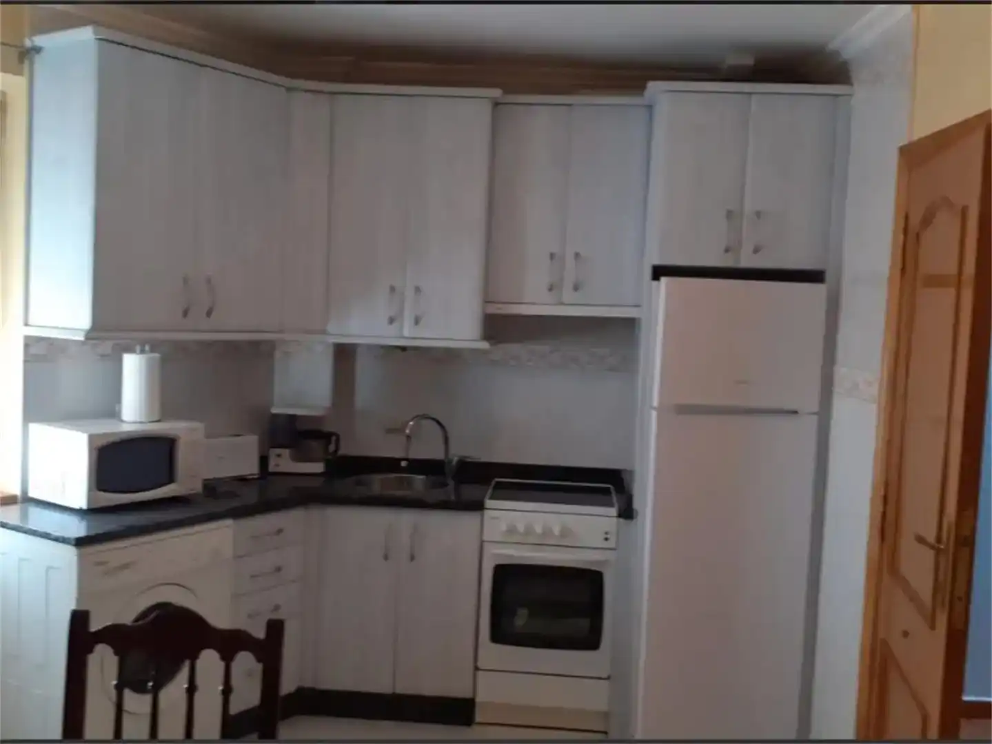 Cuina de Apartament en venda en Fuentelapeña amb Moblat