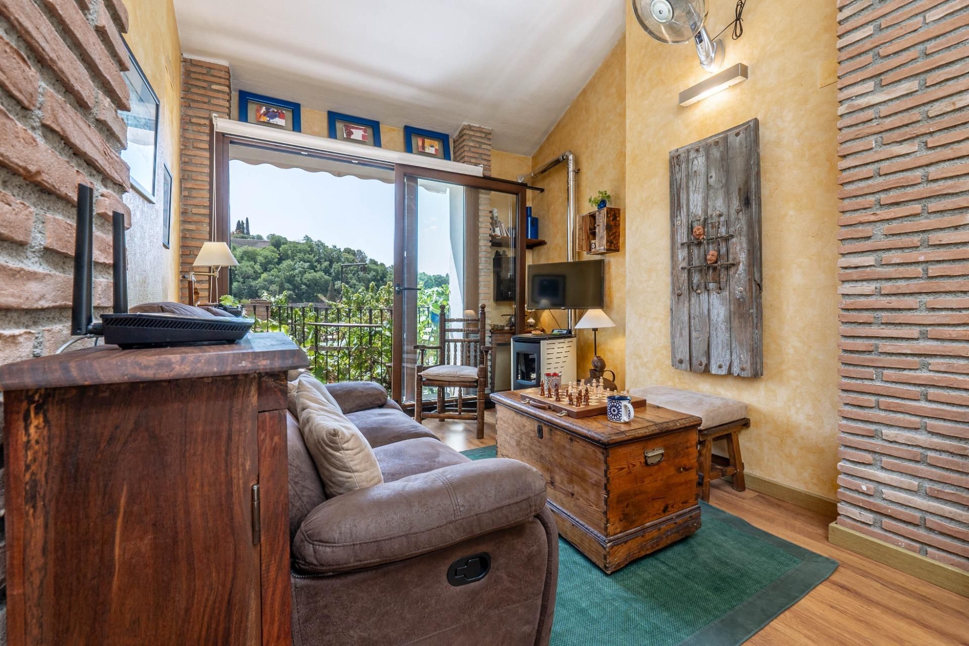 Living room of House or chalet for sale in  Granada Capital  with Terrace and Balcony