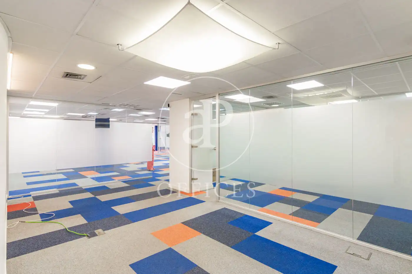 Office for rent in Madrid  with Air Conditioner