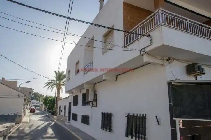 Vista exterior de Apartament en venda en Orihuela amb Terrassa, Moblat i Balcó