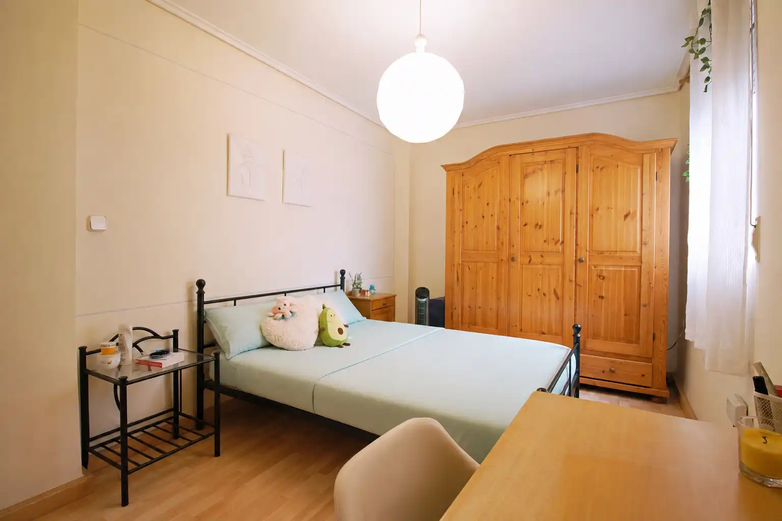 Bedroom of Flat for sale in Valencia  with Furnished, Oven and Washing machine