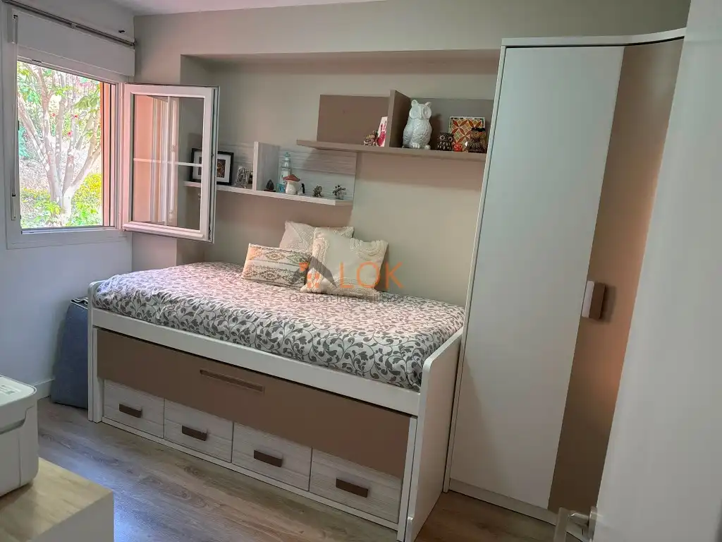 Habitación de Piso en venta en Rincón de la Victoria con Aire acondicionado, Terraza y Piscina