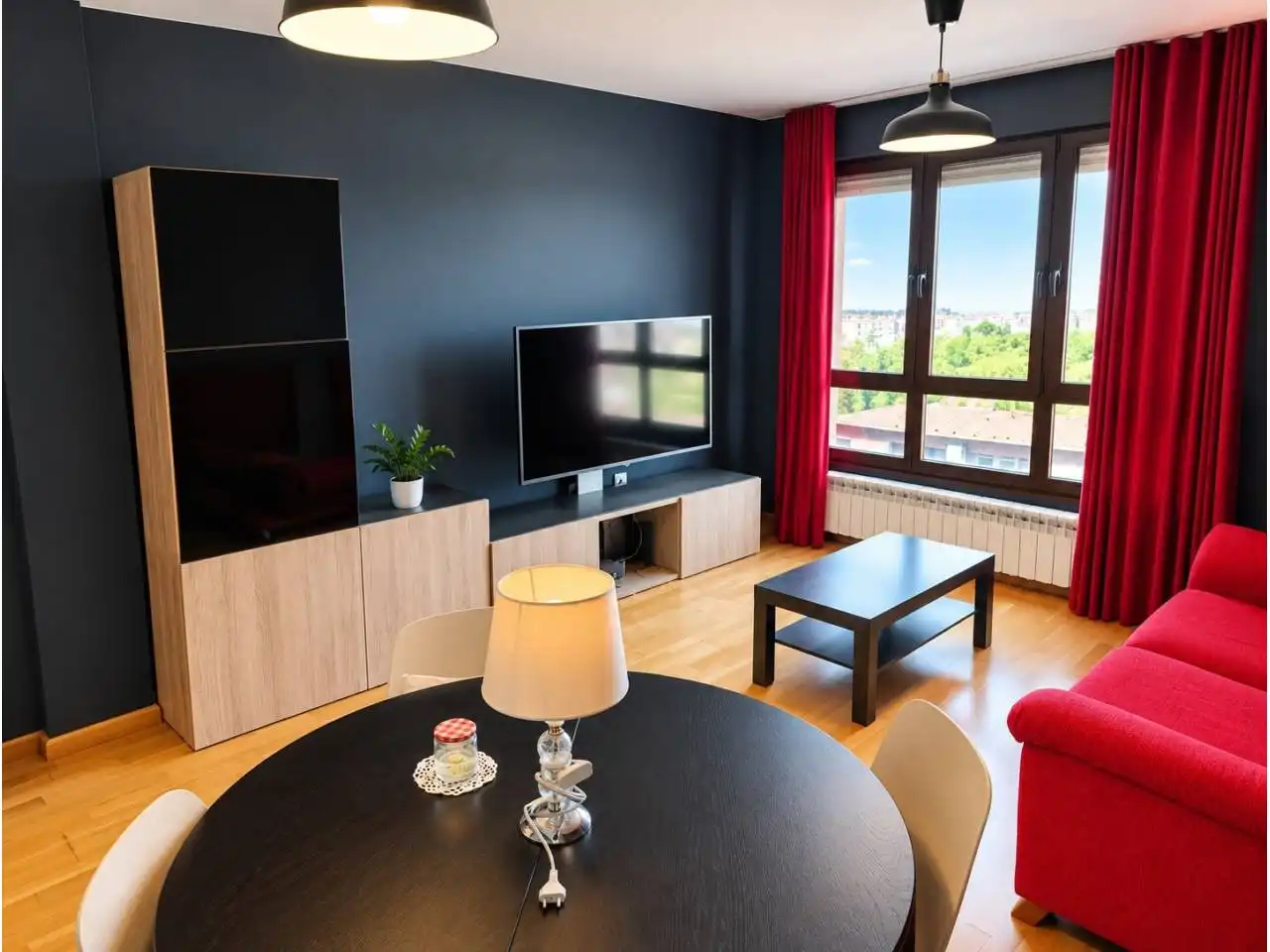 Sala de estar de Piso en venta en Oviedo  con Calefacción, Parquet y Trastero