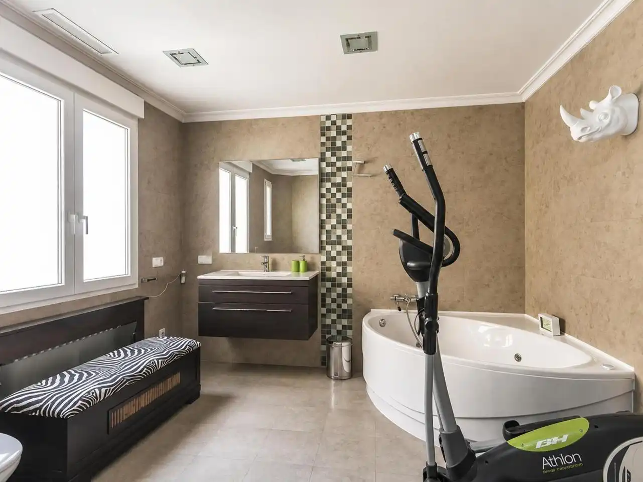 Appartement avec ascenseur à louer à Calle de Guzmán el Bueno, imagen 23