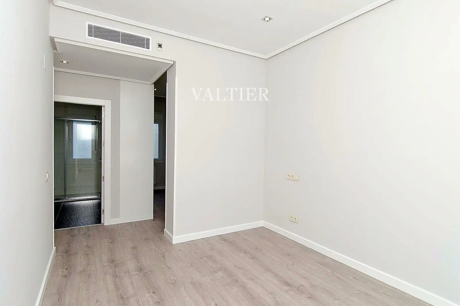 Bedroom of Attic for rent in Madrid  with Air Conditioner and Terrace