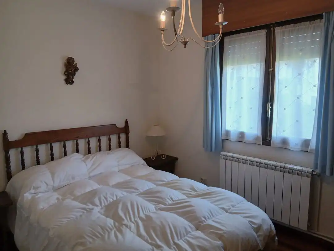 Schlafzimmer von Wohnung zum Verkauf in Ezcaray mit Heizung, Privatgarten und Terrasse