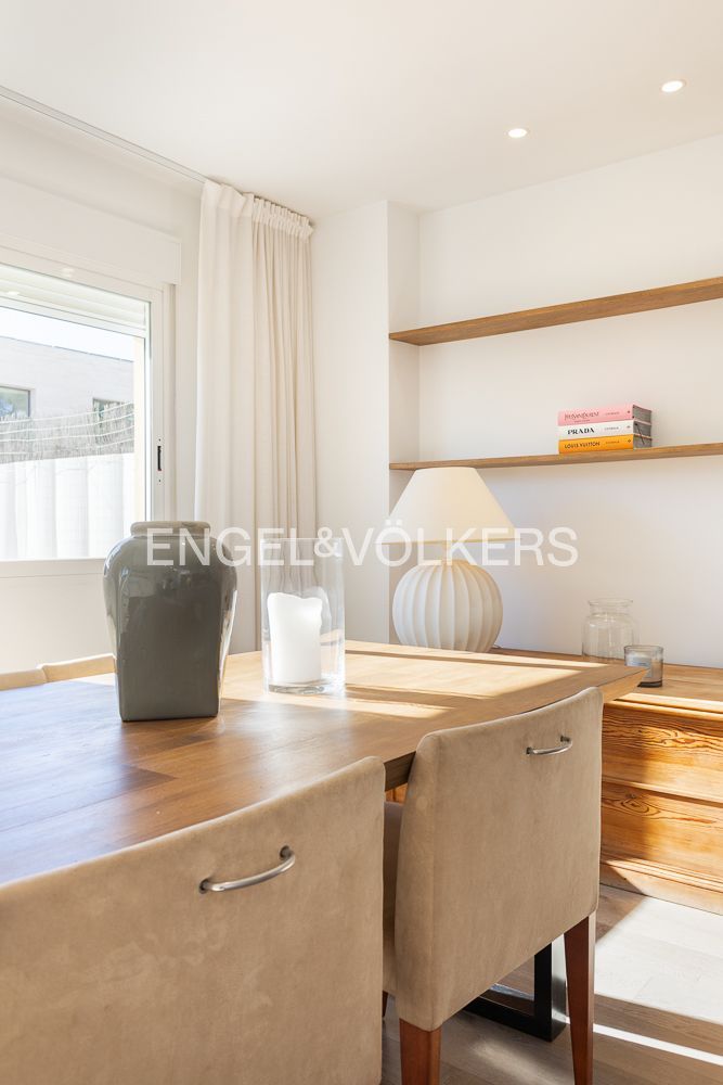 Menjador de Casa o xalet en venda en Rocafort amb Aire condicionat, Calefacció i Jardí privat