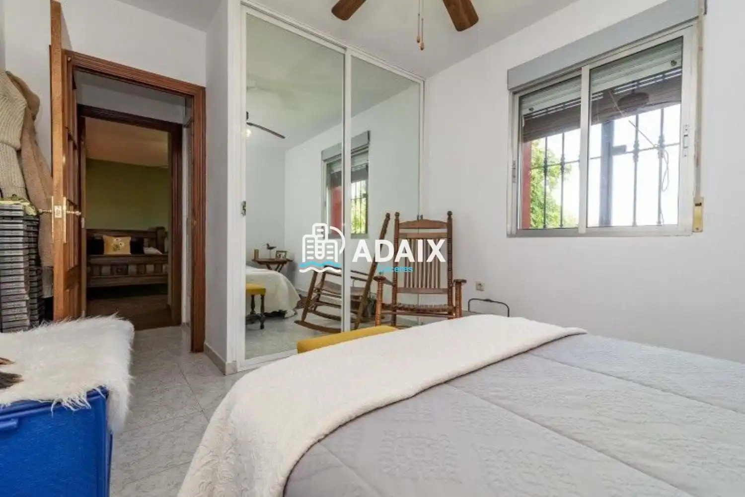 Schlafzimmer von Einfamilien-Reihenhaus zum Verkauf in Cáceres mit Klimaanlage und Terrasse