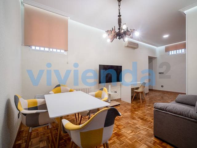 Piso en Alquiler en Cuesta de Santo Domingo en Palacio