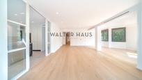 Exterior view of Flat for sale in  Barcelona Capital  with Air Conditioner, Heating and Terrace