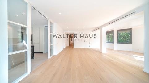 Foto 3 de Piso en venta en Carrer del Doctor Roux, Les Tres Torres, Barcelona