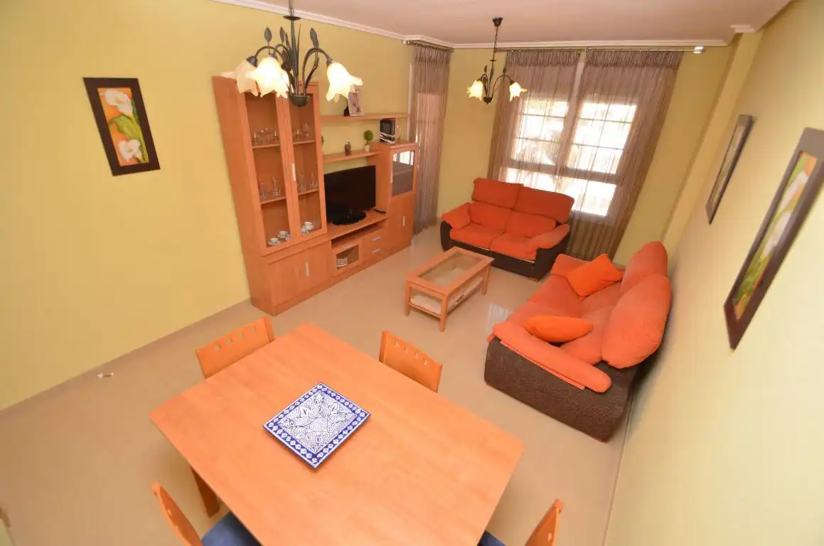 Sala de estar de Piso de alquiler en Roquetas de Mar con Terraza, Amueblado y Piscina comunitaria