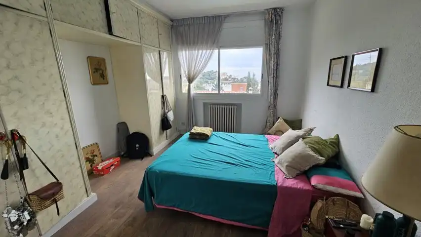 Dormitori de Casa o xalet en venda en Barcelona amb Aire condicionat, Calefacció i Jardí privat