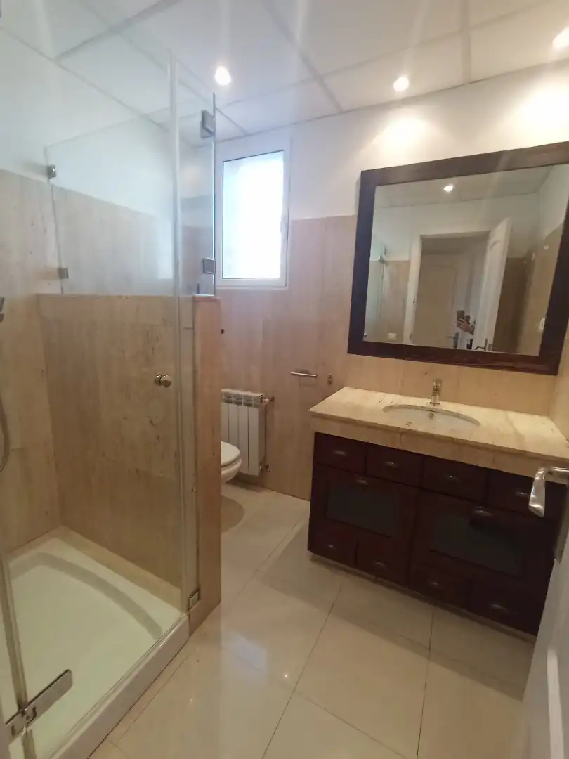 Badezimmer von Wohnung zum Verkauf in Córdoba mit Klimaanlage und Terrasse