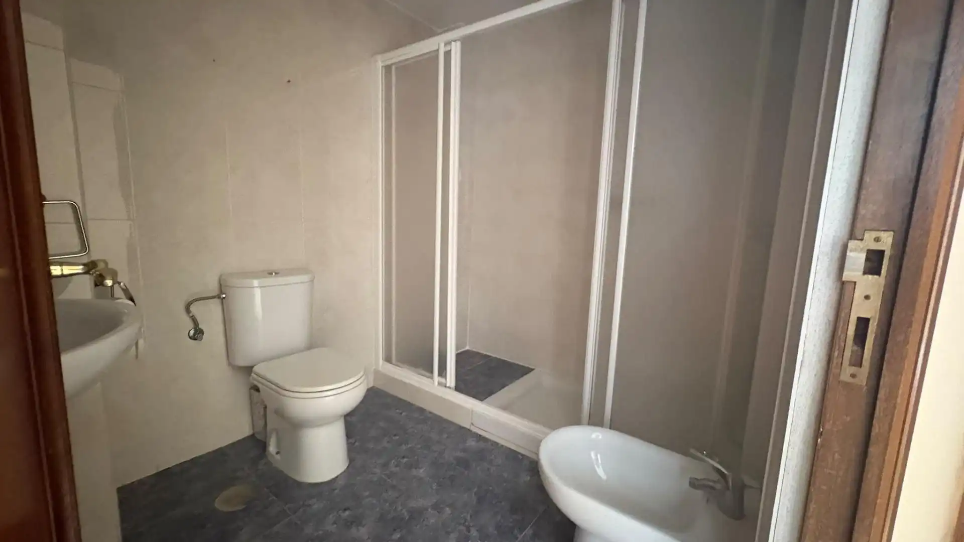 Bathroom of Flat for sale in Málaga  with Terrace and Balcony
