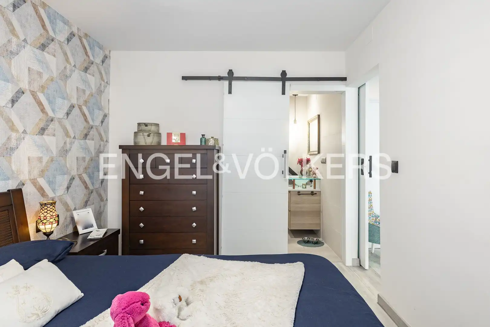 Schlafzimmer von Dachboden zum Verkauf in Palafolls mit Klimaanlage, Heizung und Parkett