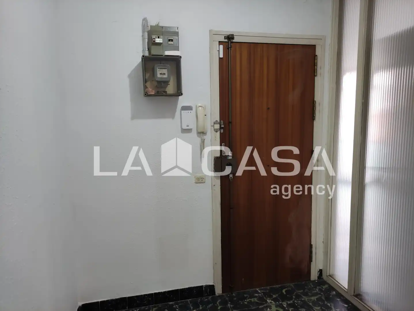 Piso en venta en Santa Coloma de Gramenet con Balcón