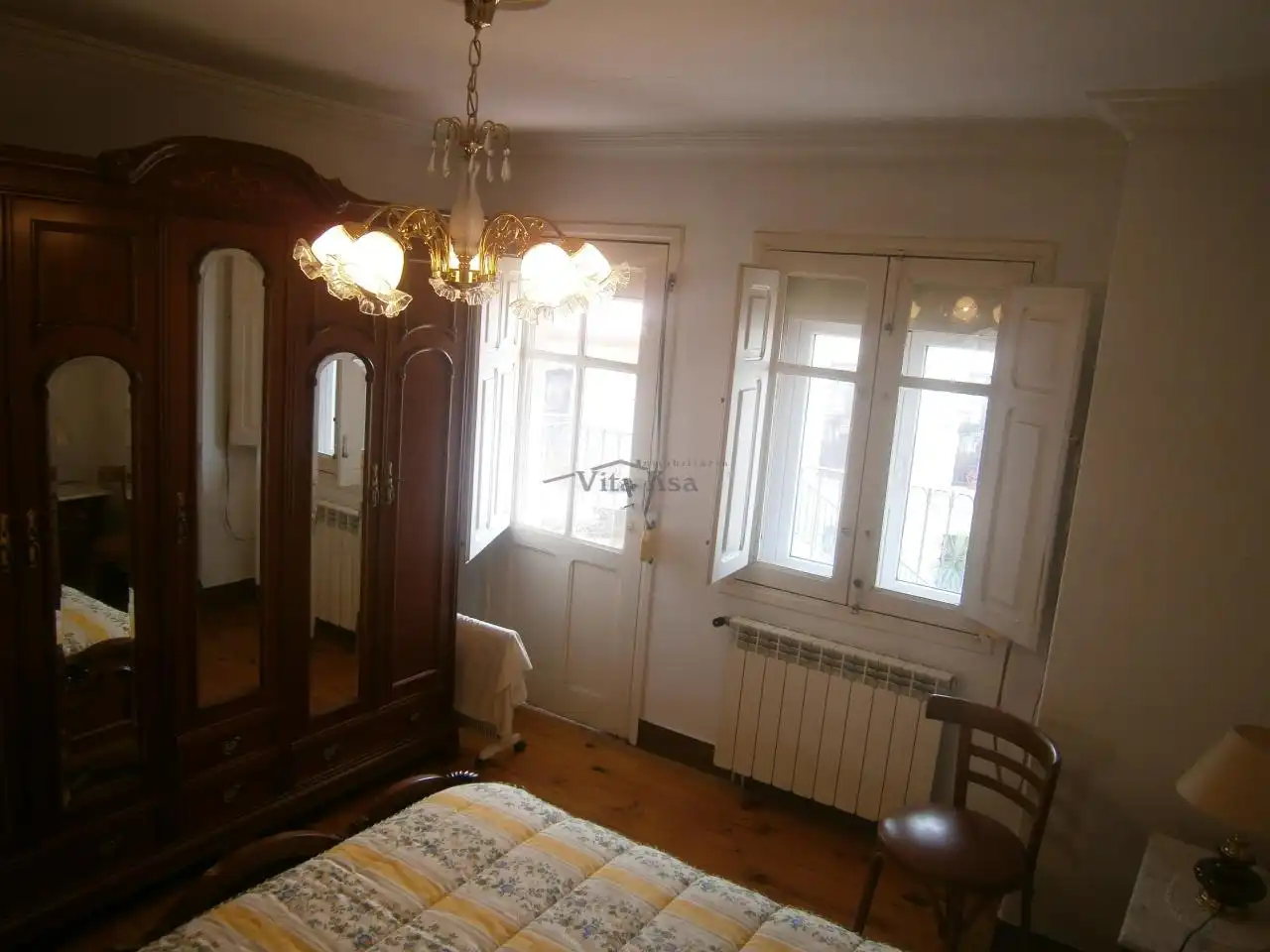 Dormitori de Casa o xalet en venda en Ourense Capital  amb Calefacció, Jardí privat i Terrassa