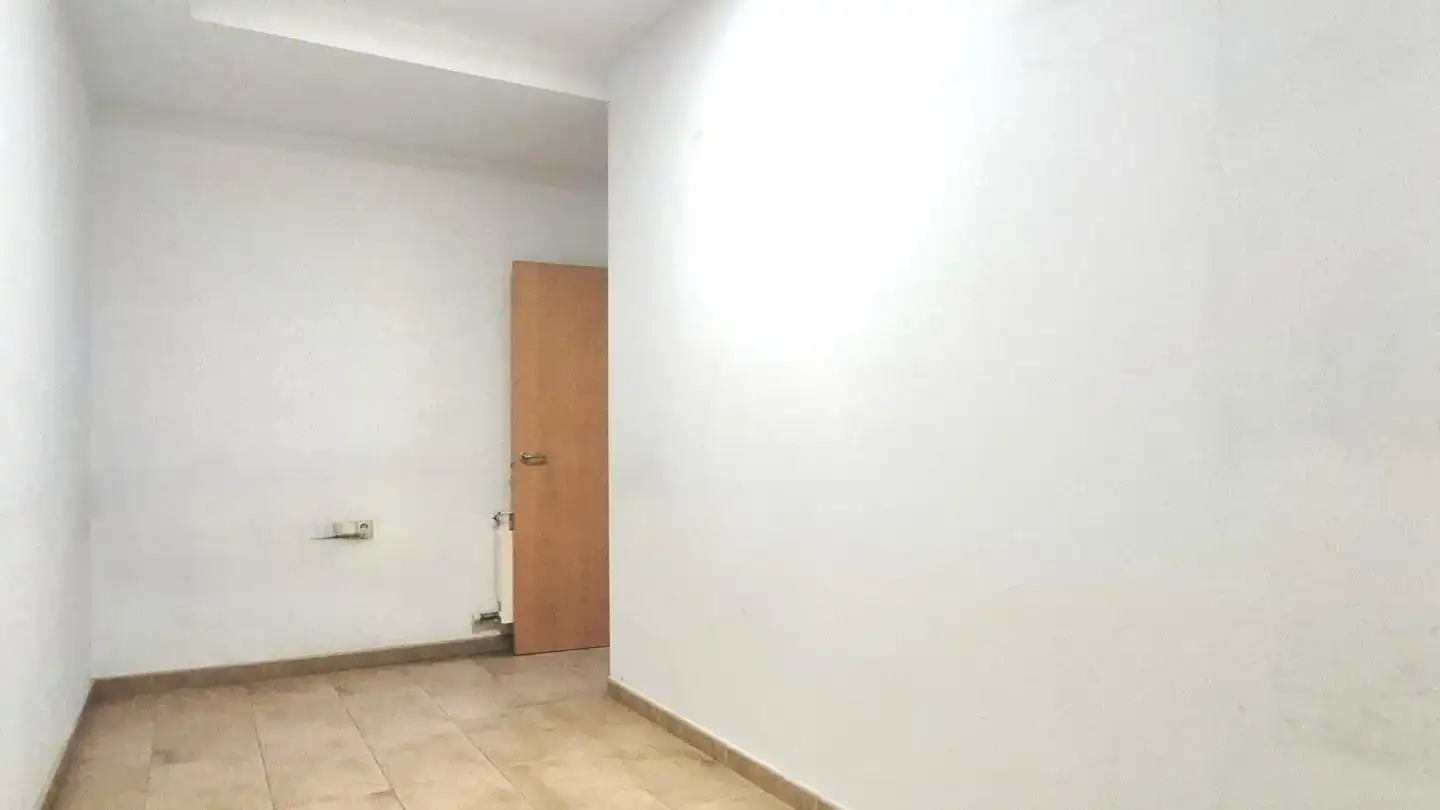 Piso en venta en Terrassa con Calefacción y Balcón