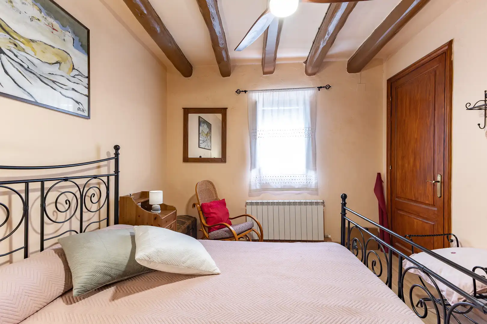 Habitación de Casa adosada en venta en Torrelavit con Calefacción y Terraza