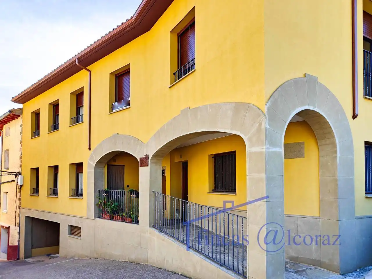 Vista exterior de Piso en venta en Agüero con Calefacción, Terraza y Trastero