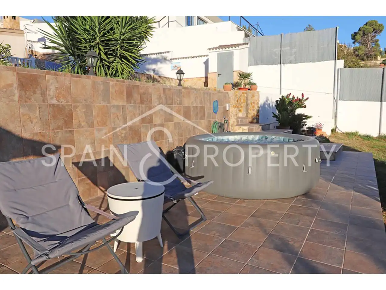 Vista exterior de Casa o xalet en venda en Turís amb Aire condicionat, Jardí privat i Terrassa