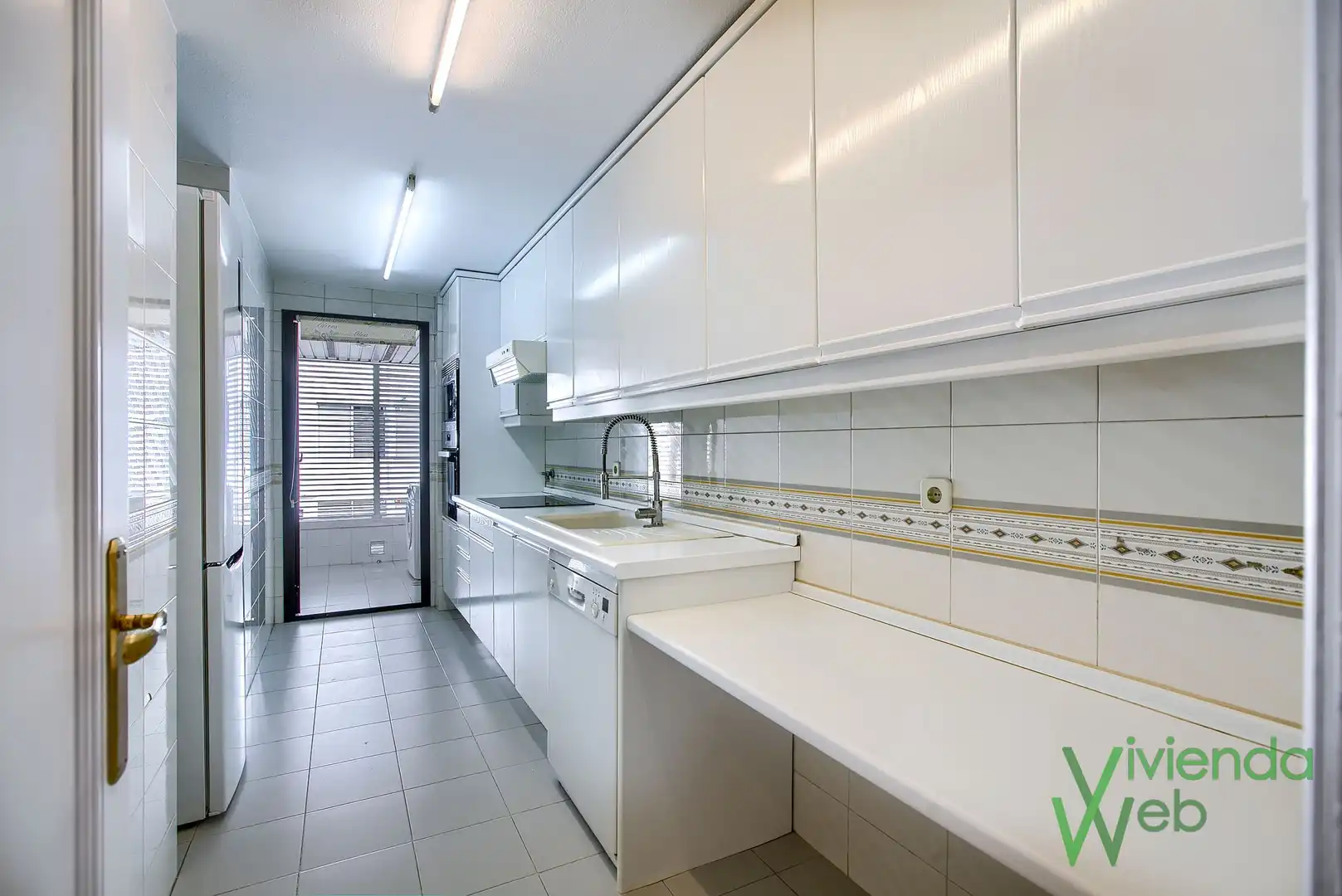 Kitchen of Flat for rent in Pozuelo de Alarcón  with Air Conditioner, Heating and Private garden