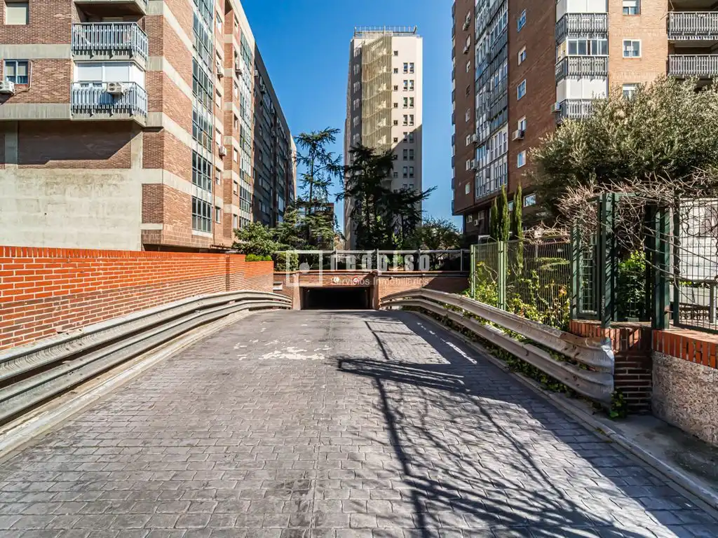 Garage for sale in CONDE DE LA CIMERA, Ciudad Universitaria