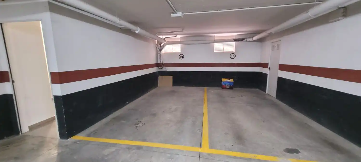 Parking de Piso en venta en Albacete con Calefacción y Trastero