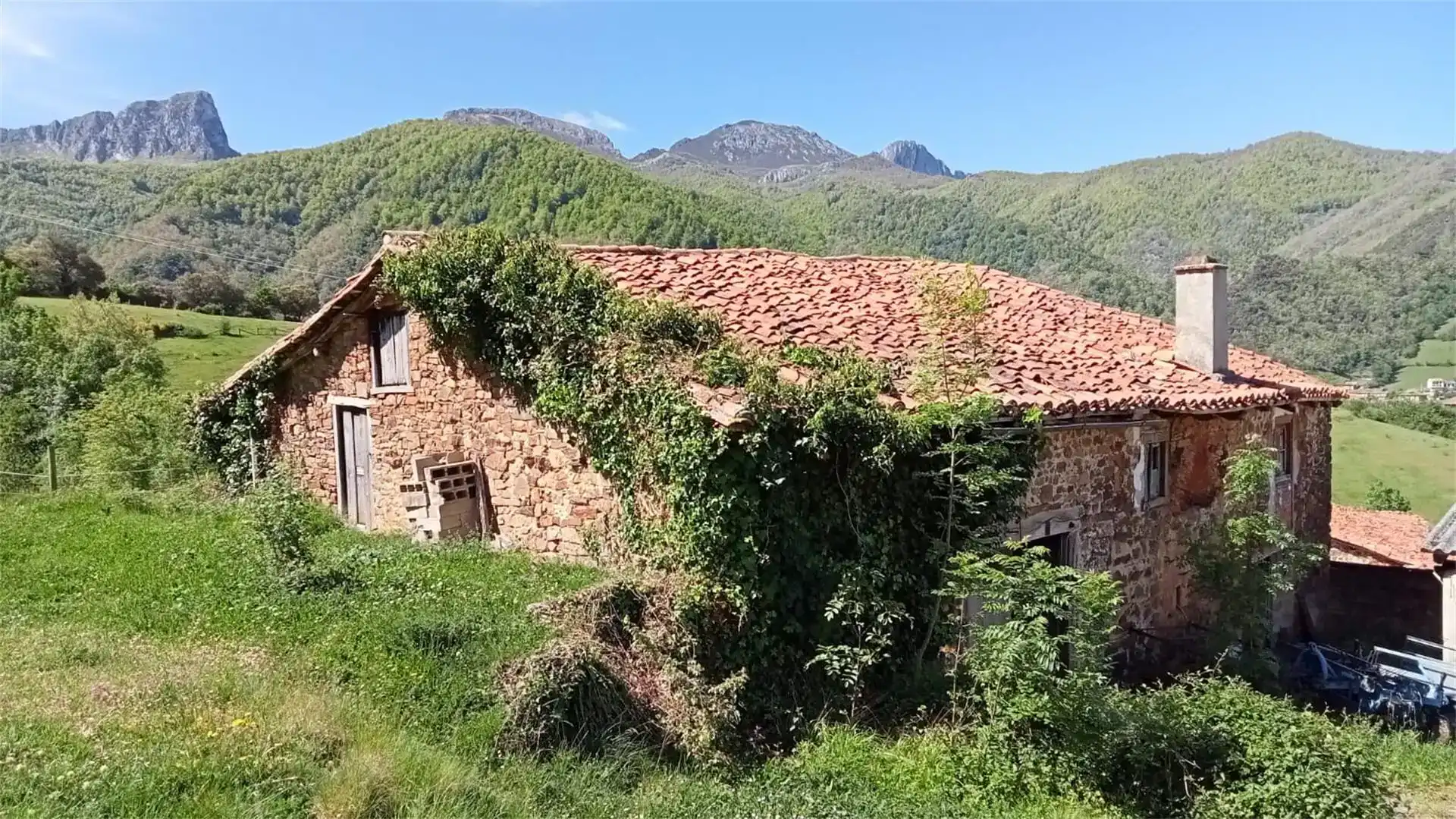 Vista exterior de Finca rústica en venda en Pesaguero