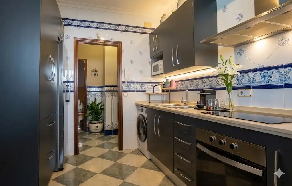Cocina de Casa adosada en venta en Alcalá del Río con Aire acondicionado, Calefacción y Amueblado