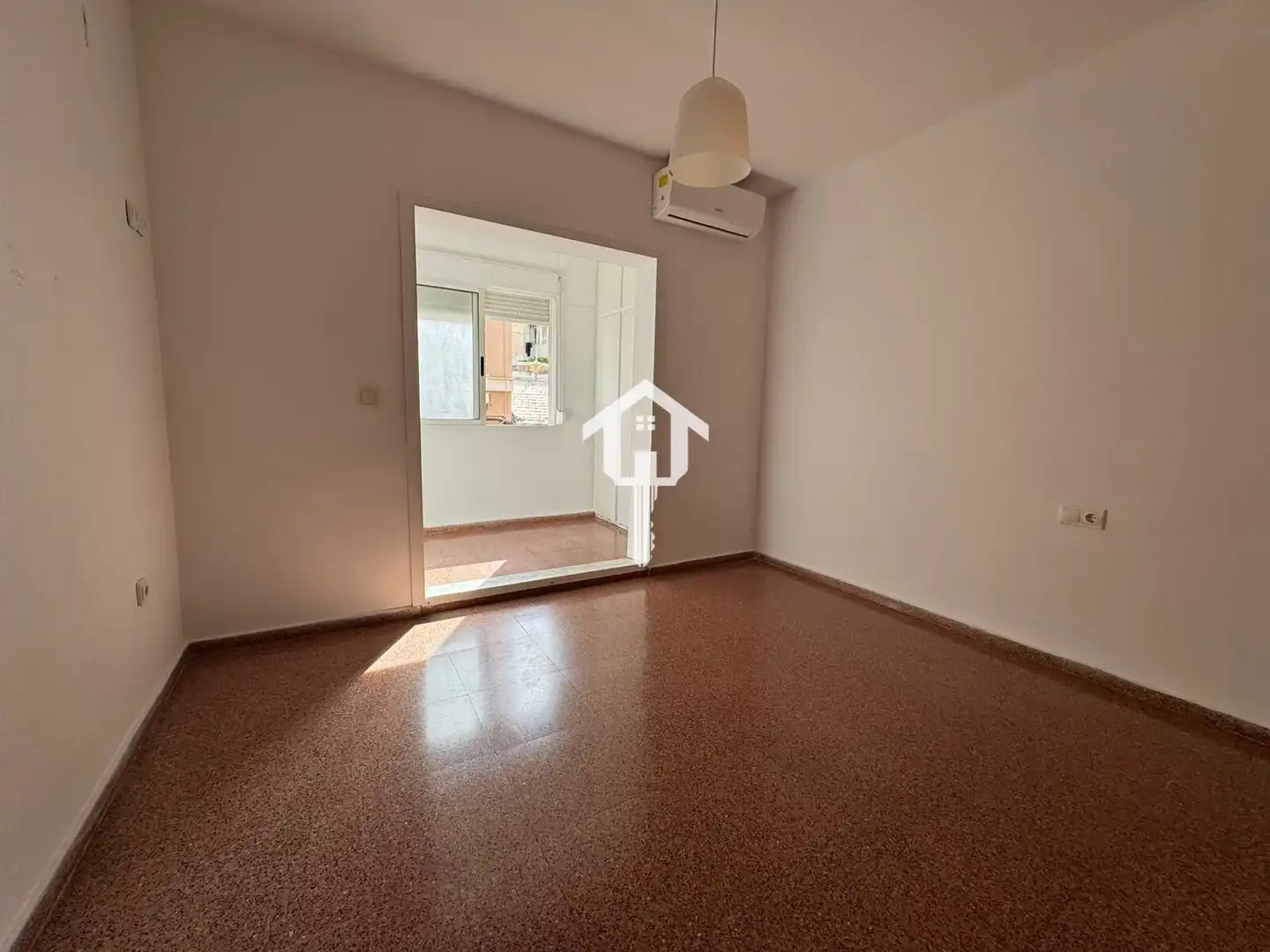 Habitación de Casa adosada en venta en Alicante / Alacant con Terraza, Trastero y Amueblado