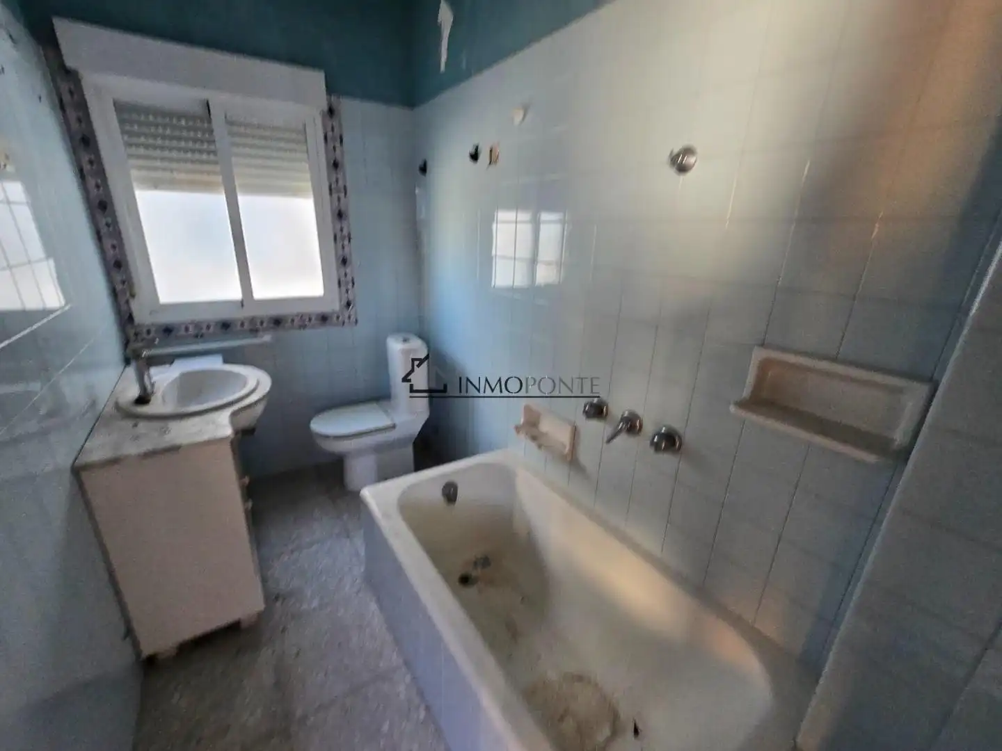 Bathroom of Flat for sale in Vilagarcía de Arousa  with Terrace