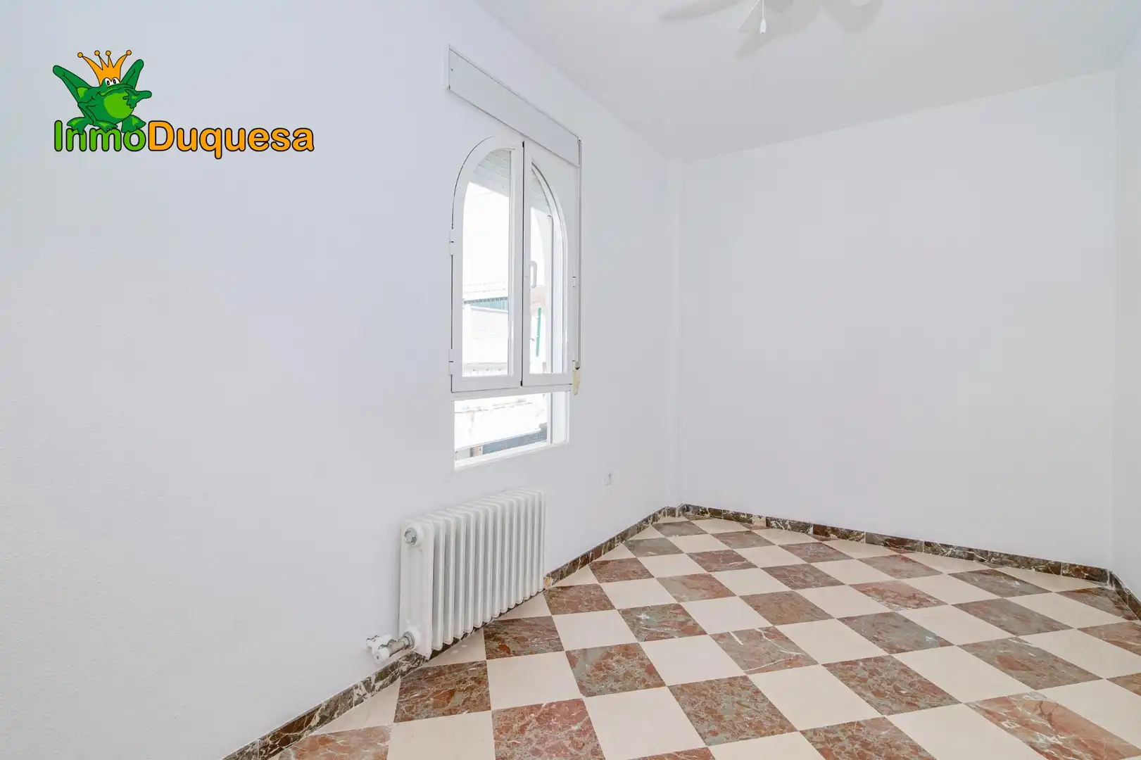 Habitación de Casa adosada en venta en Gójar con Calefacción y Terraza