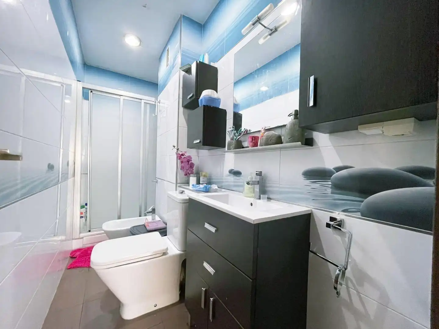 Bathroom of Flat for sale in Málaga  with Air Conditioner and Terrace