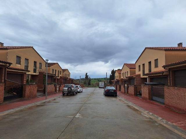 Casa adosada en Venta en Cubells