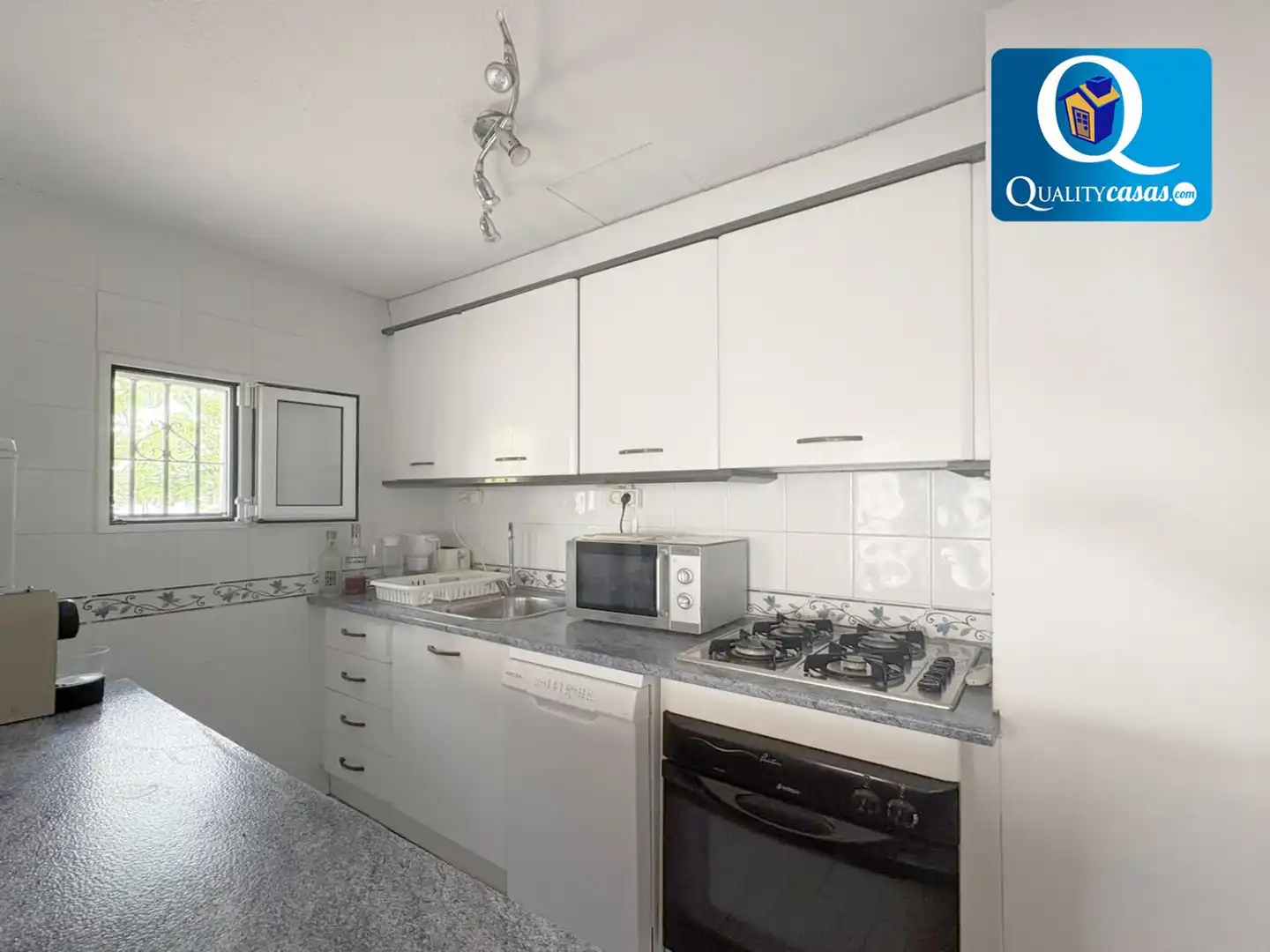 Kitchen of Houses for sale in Pueblo Español - Coveta Fumá
