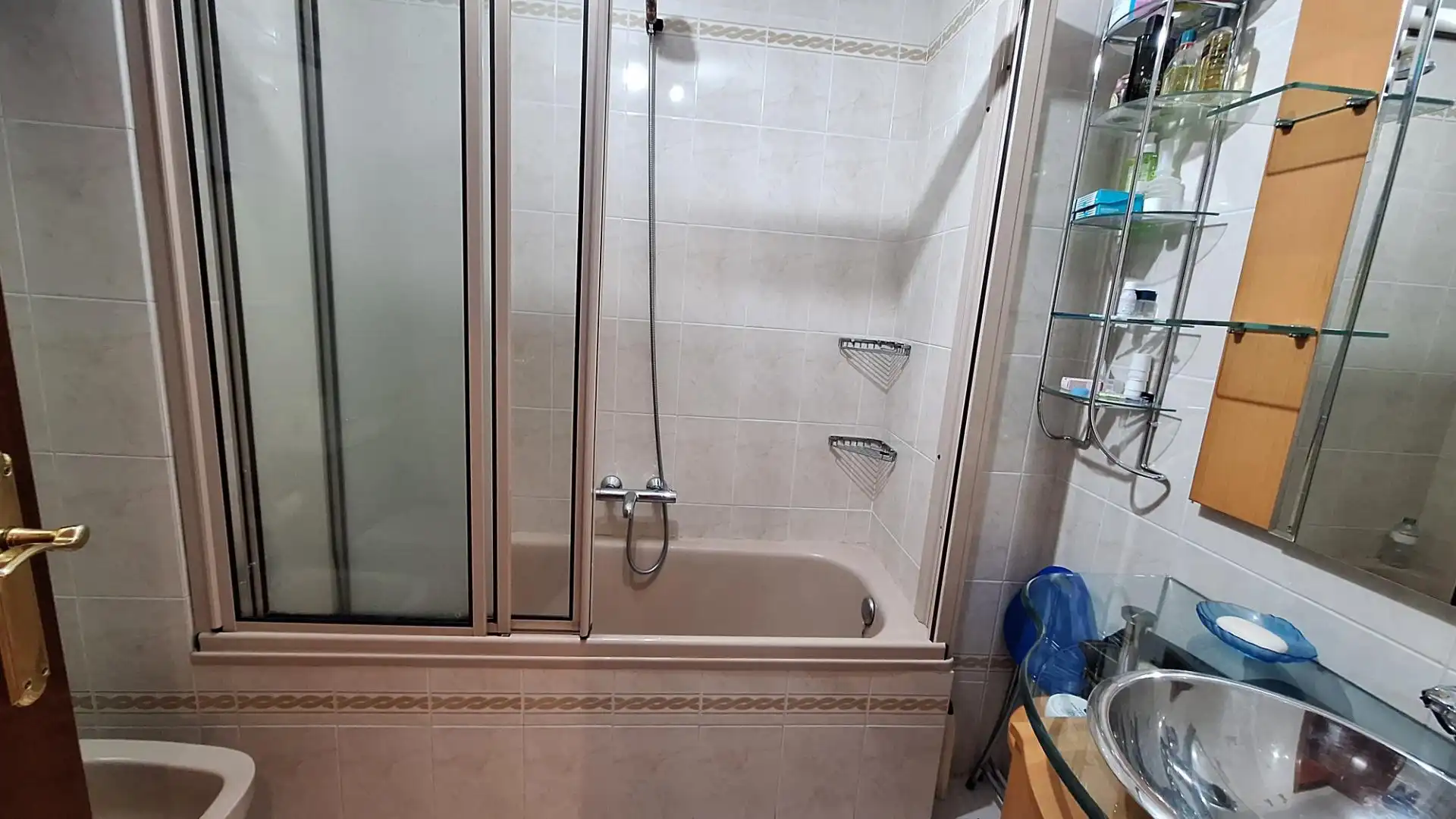 Bany de Pis en venda en Burgos amb Calefacció, Parquet i Traster