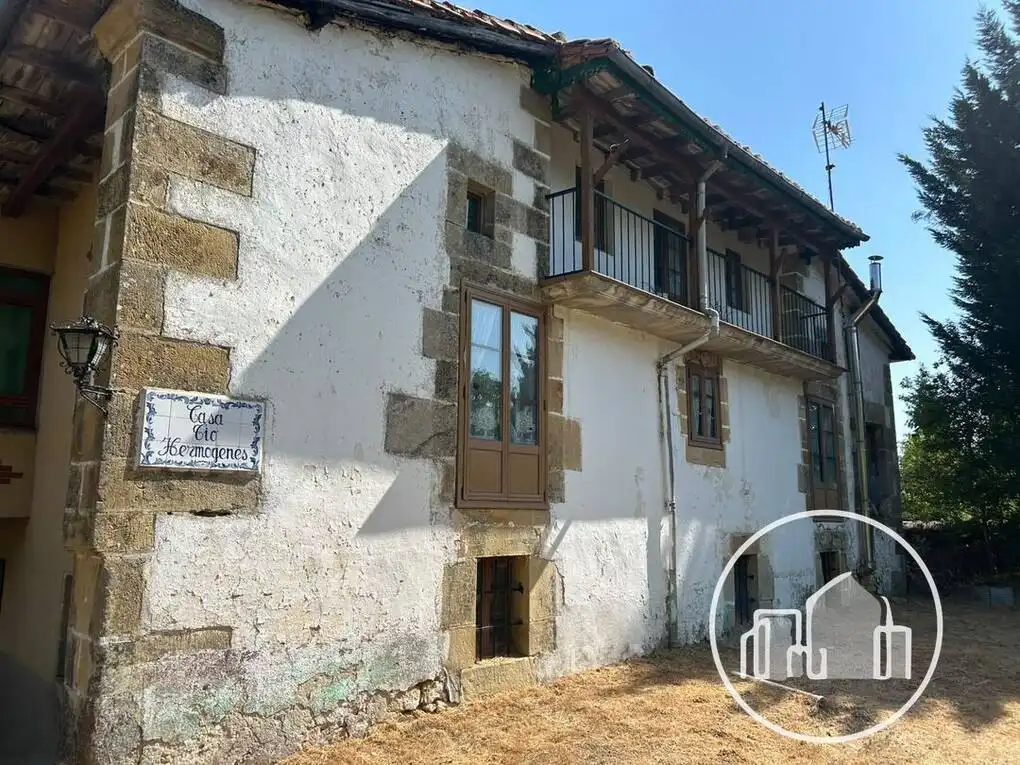Vista exterior de Casa o xalet en venda en Alfoz de Bricia amb Calefacció