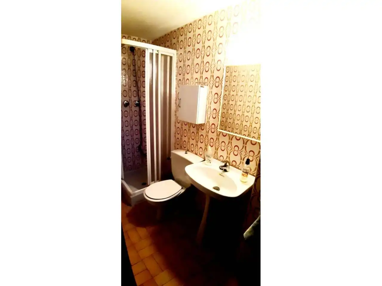Baño de Piso en venta en Salou con Calefacción, Terraza y Amueblado