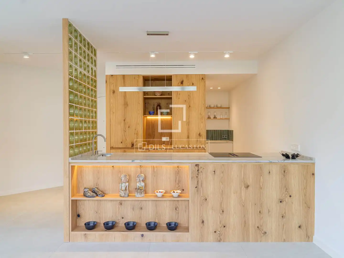 Küche von Wohnung zum Verkauf in Barcelona mit Heizung, Terrasse und Abstellraum