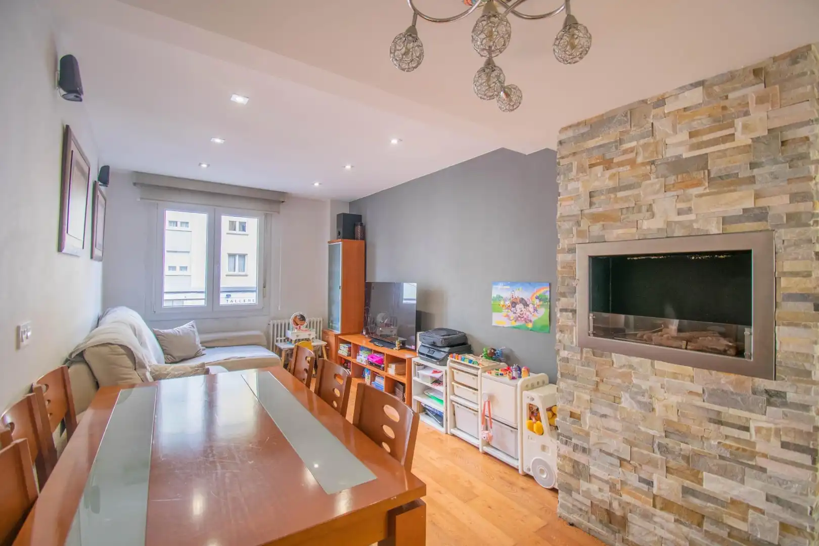 Sala de estar de Piso en venta en  Pamplona / Iruña con Calefacción y Balcón
